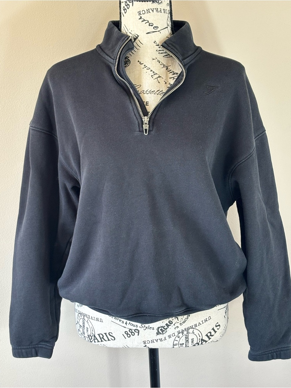 Gymshark Women’s Sz M Black Half-Zip Pullover